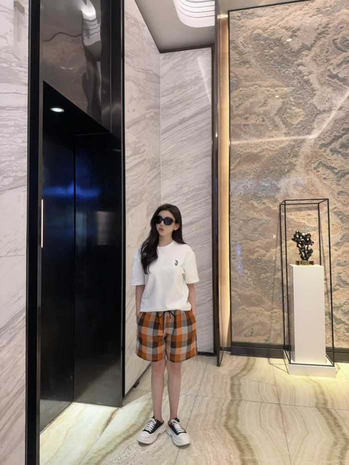 Clothes Louis Vuitton 20250419-15