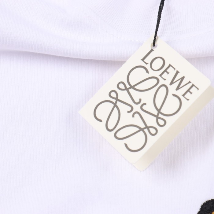  Clothes Loewe 20250422-1