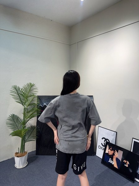  Clothes Balenciaga 20250423-2