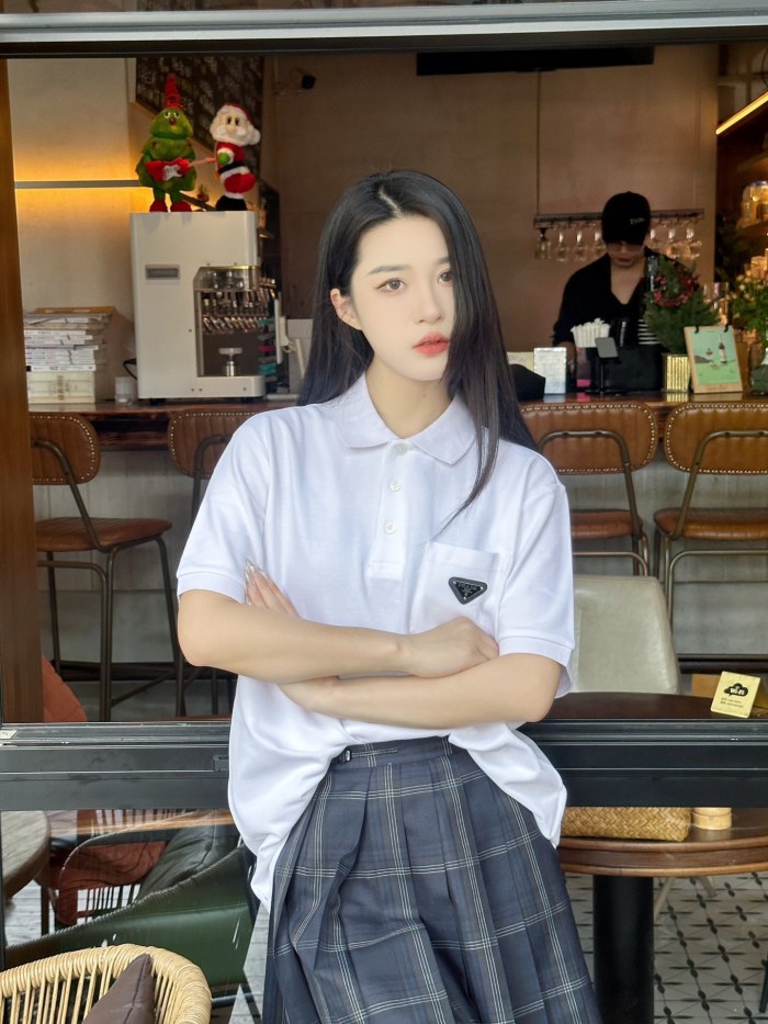  Clothes Prada 20250424-5