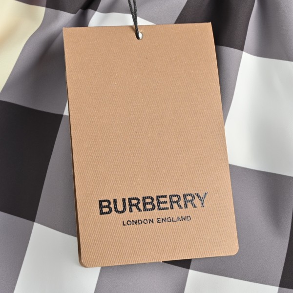  Clothes Burberry 20250424-2