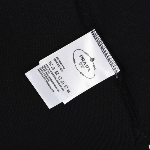  Clothes Prada 20250424-3