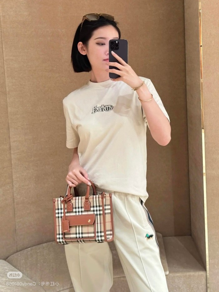  Clothes Burberry 20250424-7