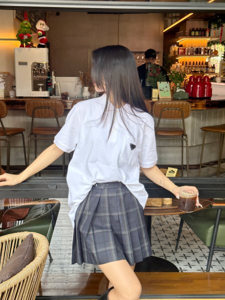  Clothes Prada 20250424-5