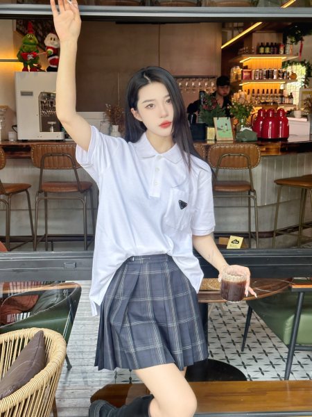  Clothes Prada 20250424-5