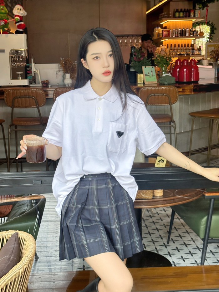  Clothes Prada 20250424-5