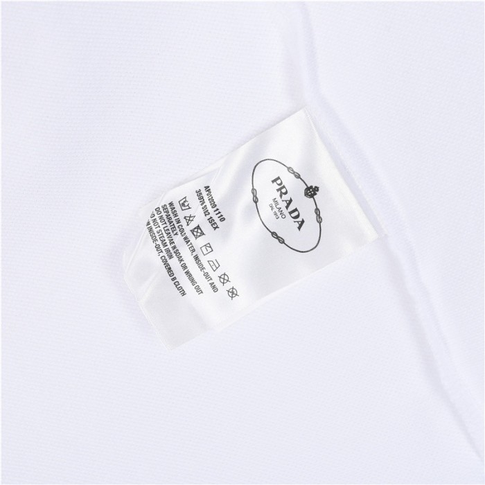  Clothes Prada 20250424-5