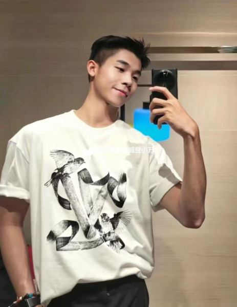  Clothes Louis Vuitton 20250425-5