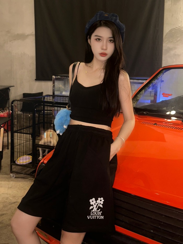  Clothes Louis Vuitton 20250425-2