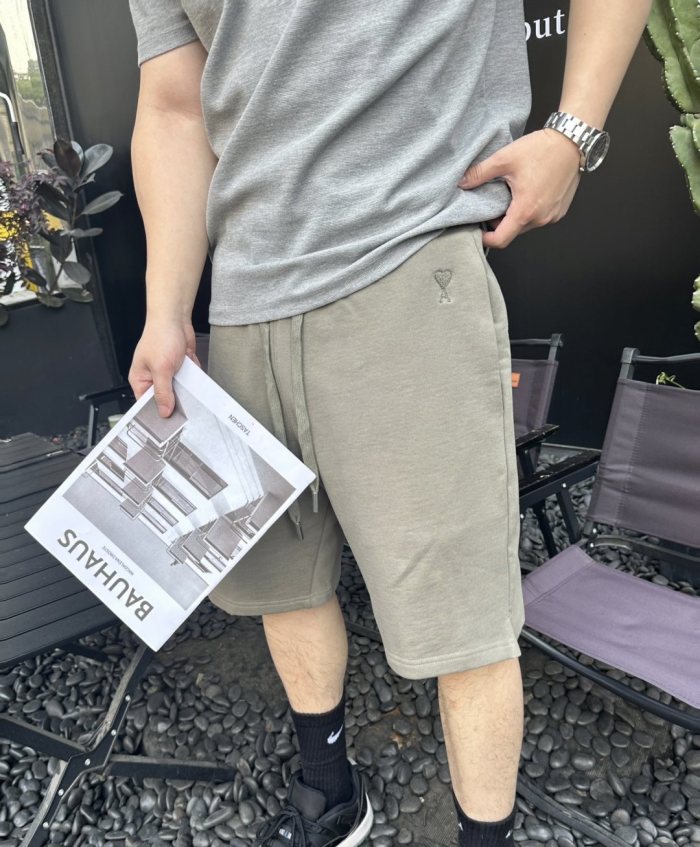  Clothes AMI 20250425-2