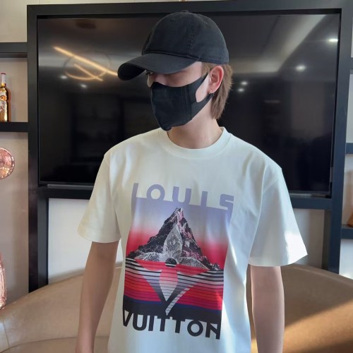 Clothes Louis Vuitton 20250425-3