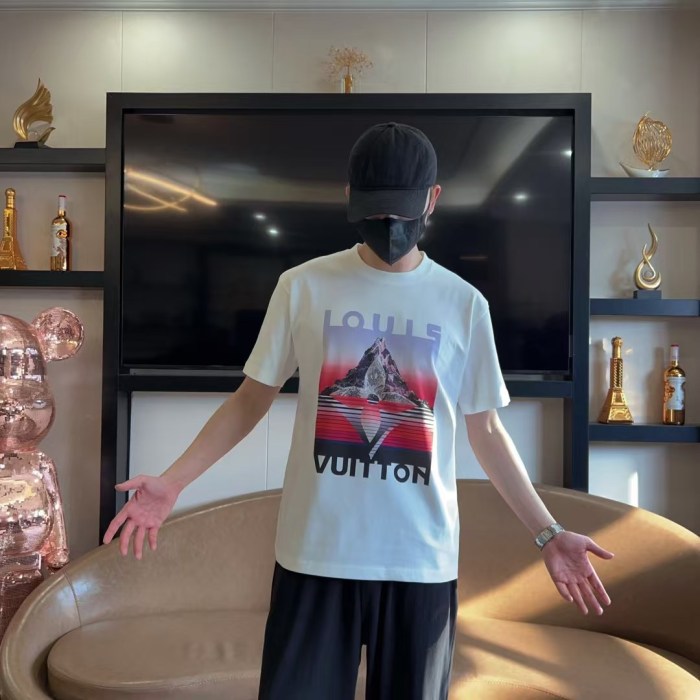 Clothes Louis Vuitton 20250425-3