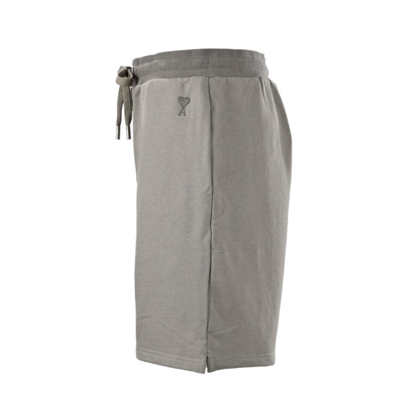  Clothes AMI 20250425-2