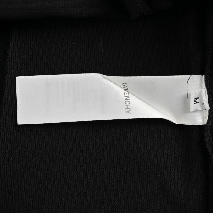 Clothes Givenchy 20250430-1