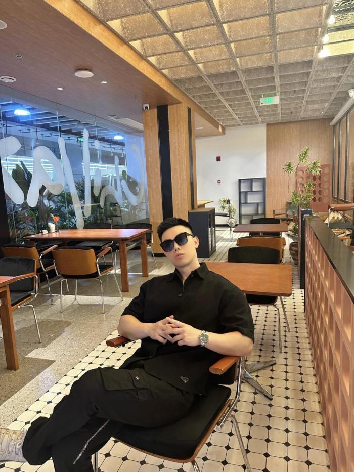  Clothes Prada 20250513-5