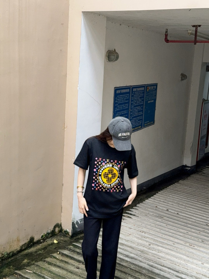  Clothes Louis Vuitton 20250514-8