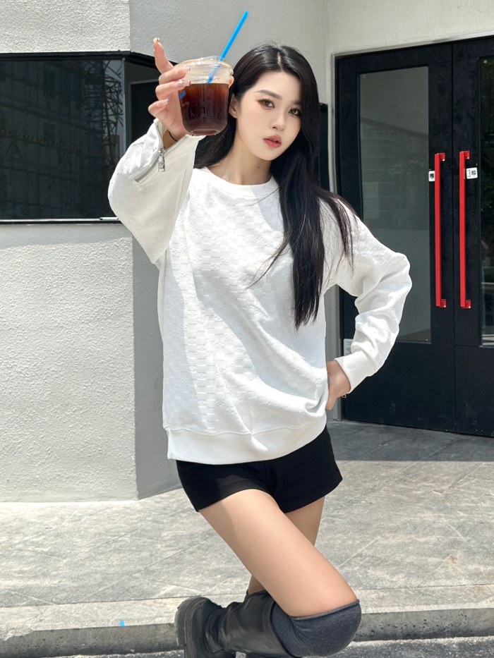  Clothes Louis Vuitton 20250514-3