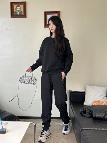  Clothes Louis Vuitton 20250514-5