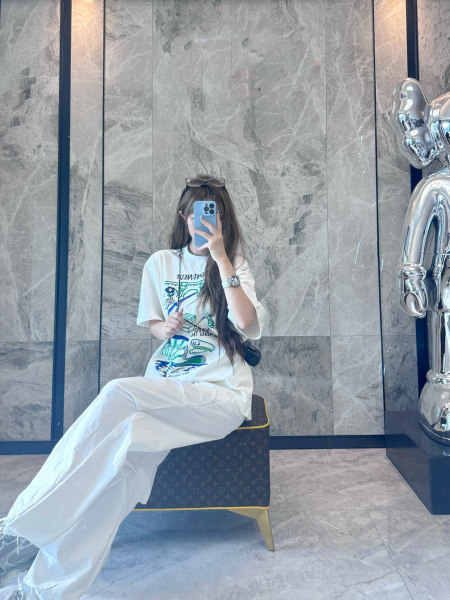  Clothes Louis Vuitton 20250514-9