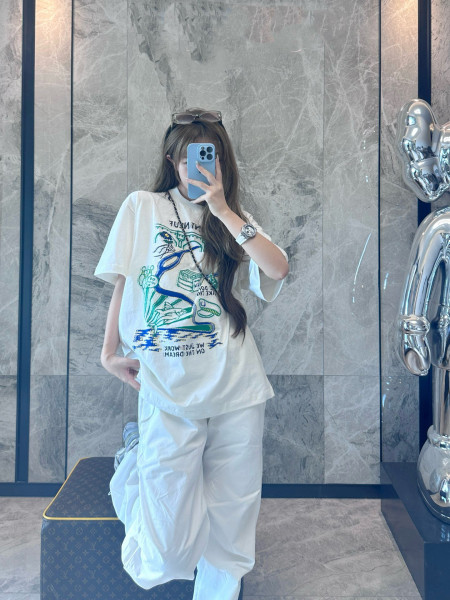  Clothes Louis Vuitton 20250514-9