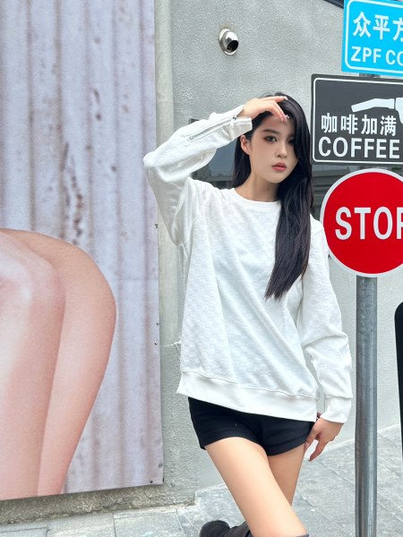  Clothes Louis Vuitton 20250514-3