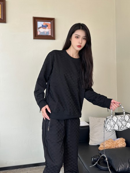  Clothes Louis Vuitton 20250514-5