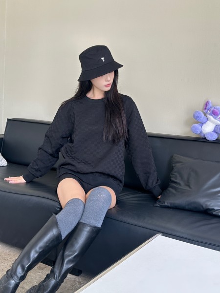  Clothes Louis Vuitton 20250514-2