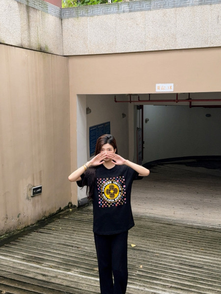  Clothes Louis Vuitton 20250514-8