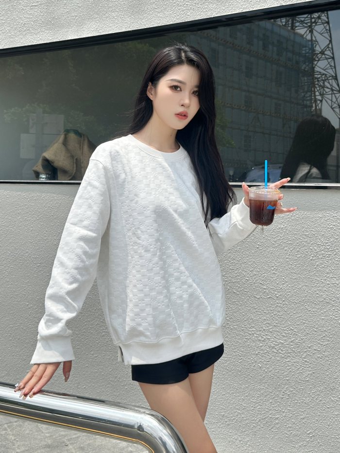  Clothes Louis Vuitton 20250514-3