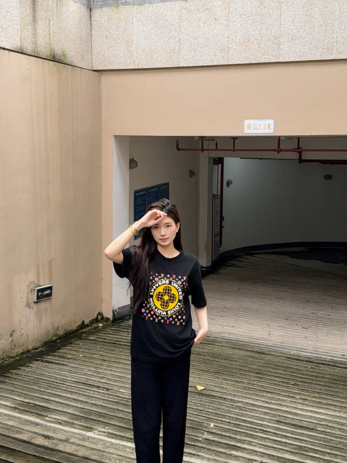  Clothes Louis Vuitton 20250514-8