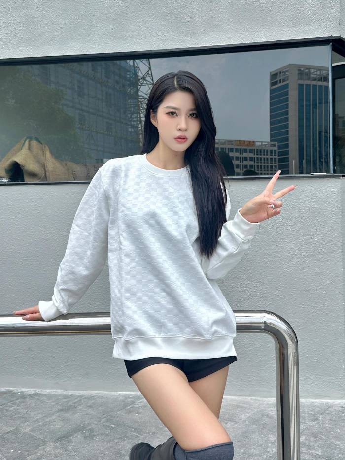  Clothes Louis Vuitton 20250514-3