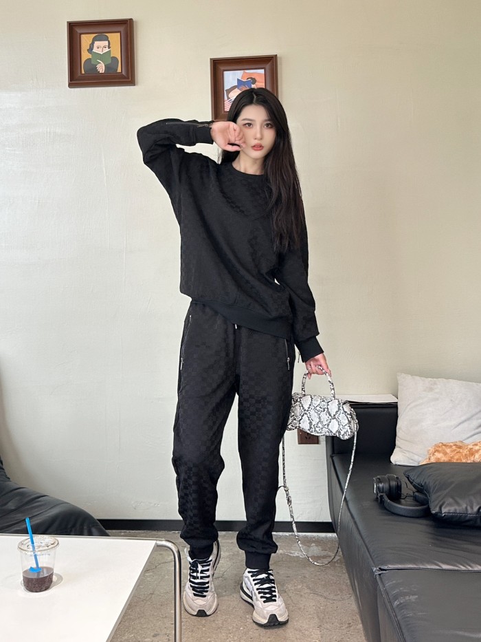  Clothes Louis Vuitton 20250514-5