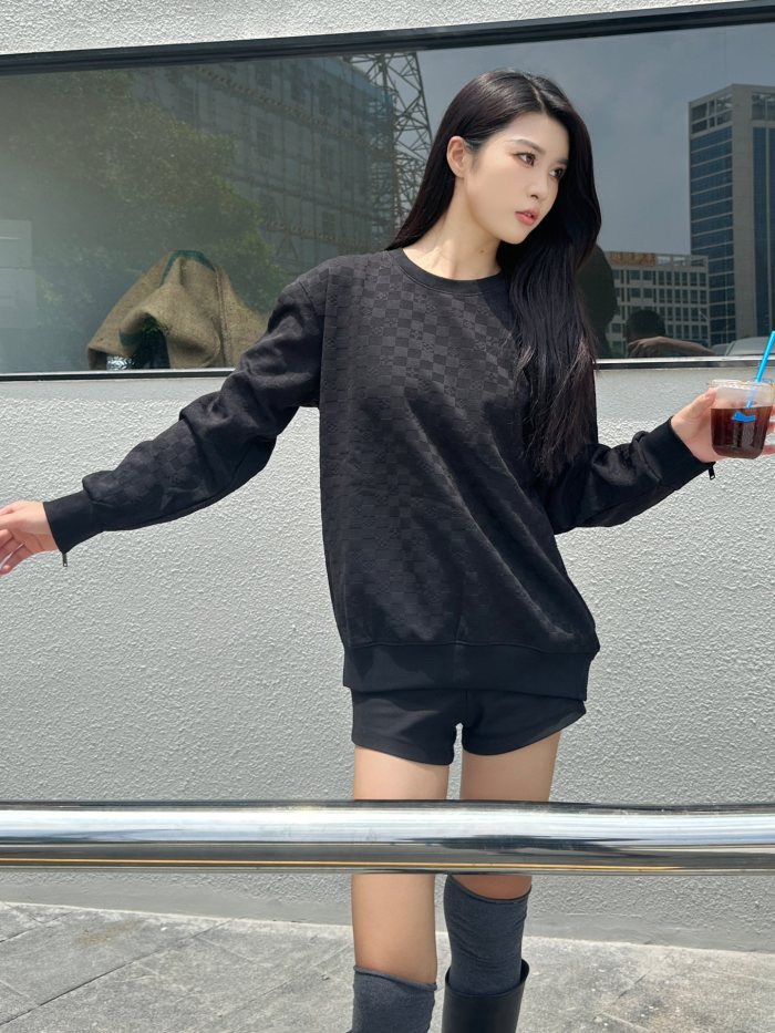  Clothes Louis Vuitton 20250514-2