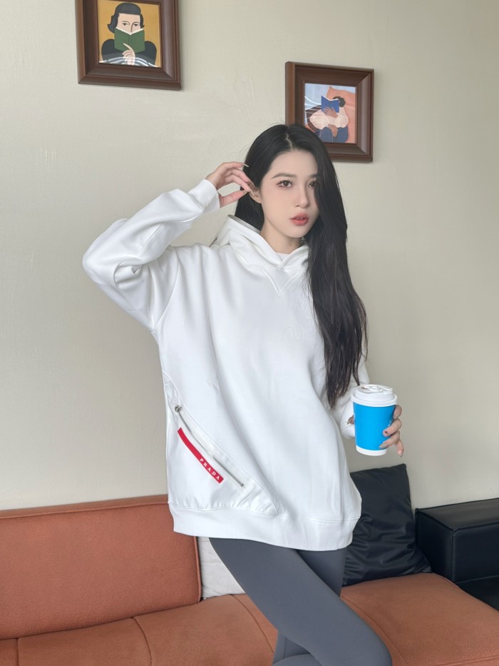 Clothes Prada 20250515-1