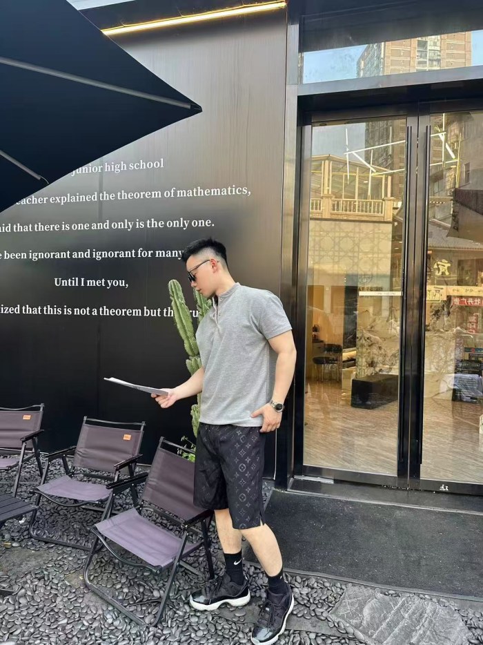  Clothes Louis Vuitton 20250515-3