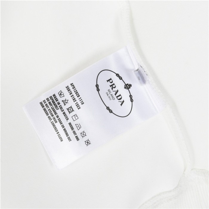 Clothes Prada 20250515-1