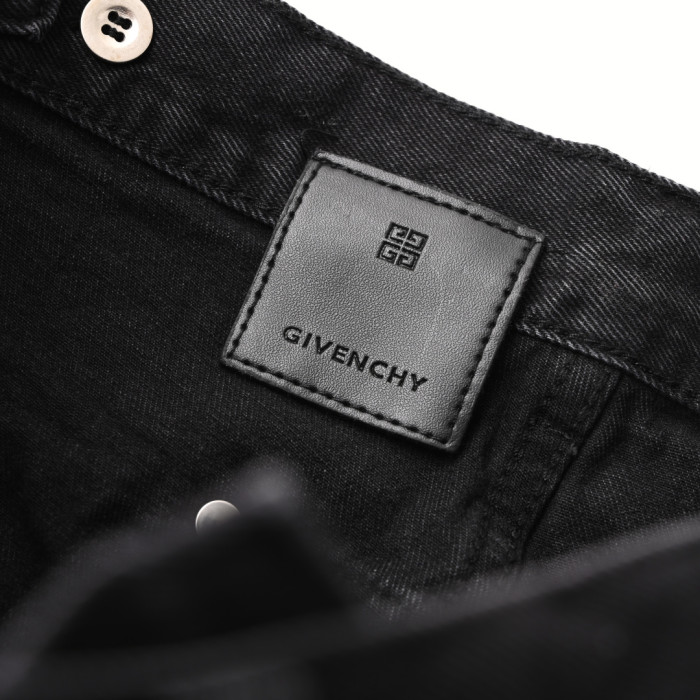  Clothes Givenchy 20250515-1