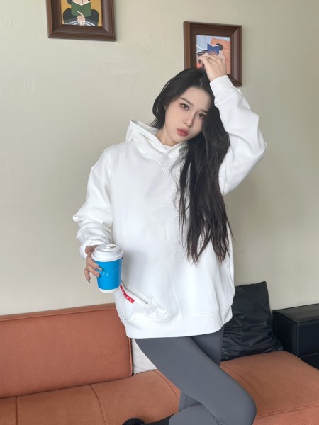 Clothes Prada 20250515-1