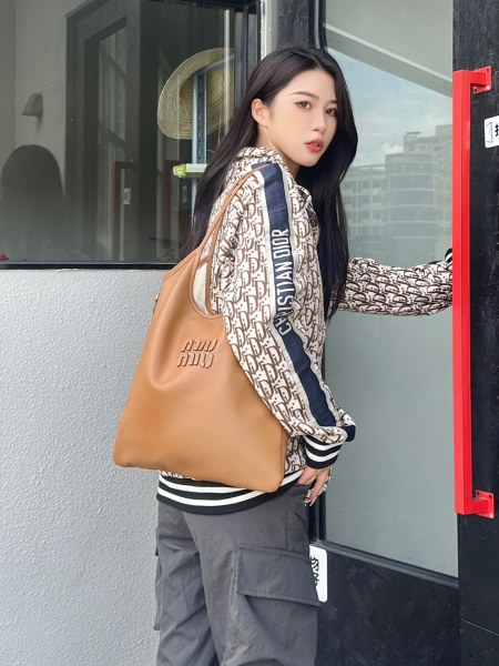  Clothes Dior 20250518-1