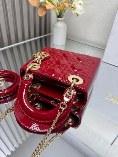 DIOR Lady Dior Patent Leather Cowhide Dior Bag Shoulder Bag Crossbody Bag Handbag Mini Women's Cherry Red M0505OWCB-M323 size 17*7*15 cm