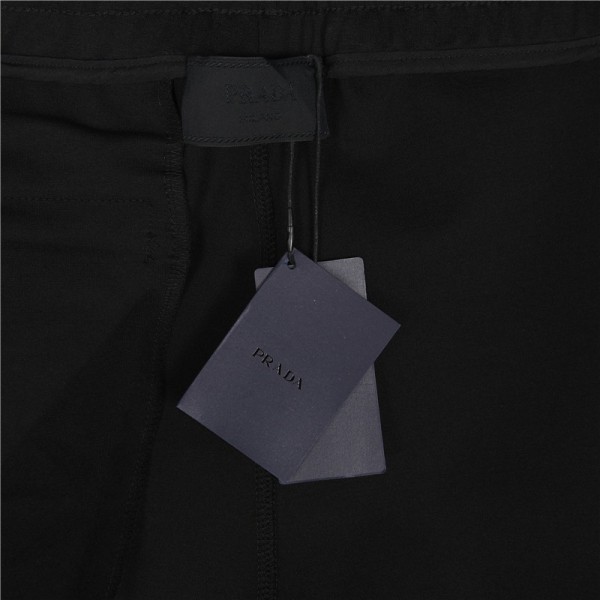  Clothes Prada 20250518-1