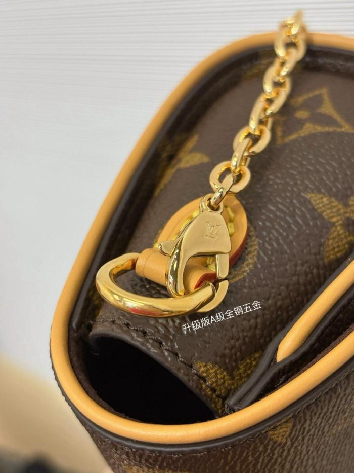 LOUIS VUITTON Pochette Camille M13566 size 20.5*6*11 cm