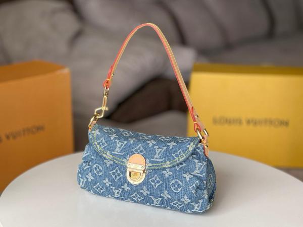Louis Vuitton Mini Pleaty Monogram Denim Shoulder Bag M95050 size 26*15*9 cm