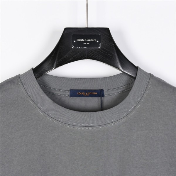  Clothes Louis Vuitton 20250531-1