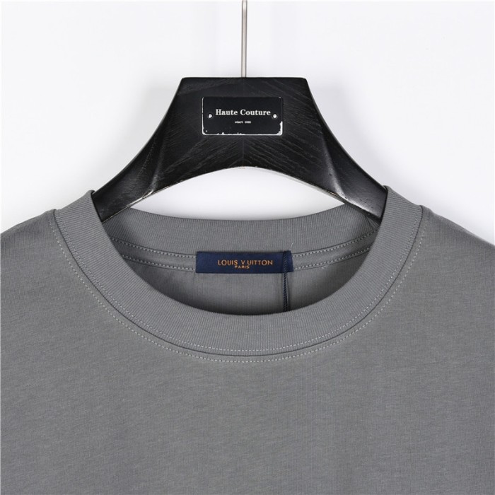  Clothes Louis Vuitton 20250531-1