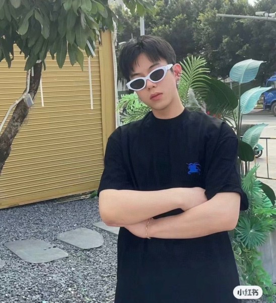  Clothes Burberry 20250531-1