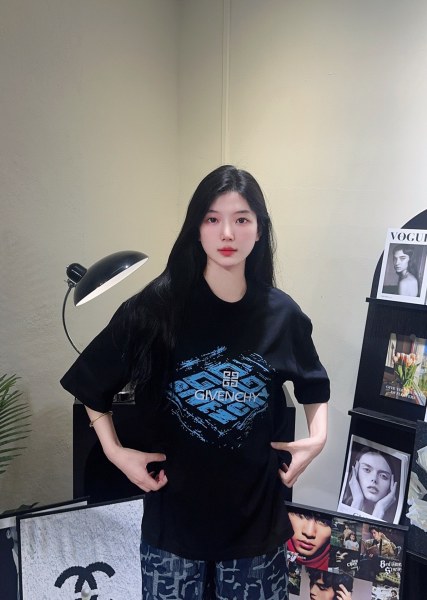  Clothes Givenchy 20250531-1