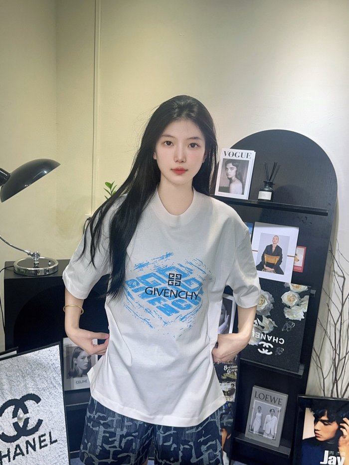  Clothes Givenchy 20250531-2