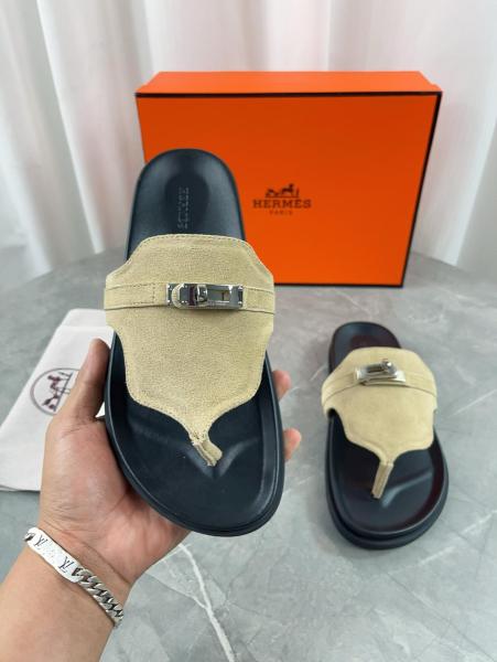 HERMES Empire goatskin round toe flip-flops