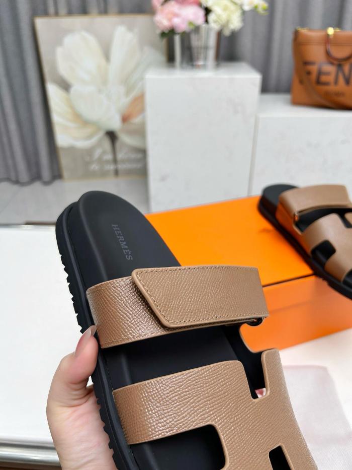 HERMES Chypre Slide Slippers Umber